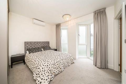 undefined, John Bull Place, London W4