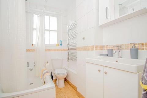 2 bedroom apartment to rent, Luke Street, London, EC2A