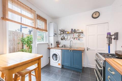 undefined, Oak Grove, Cricklewood, London, NW2