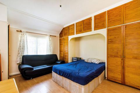 undefined, Halsbury Road West, Harrow, Northolt, UB5