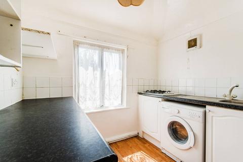 Halsbury Road West, Harrow, Northolt, UB5