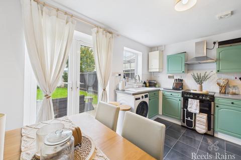 2 bedroom semi-detached house for sale, Whitethorn Way, East Riding of Yorkshire HU8
