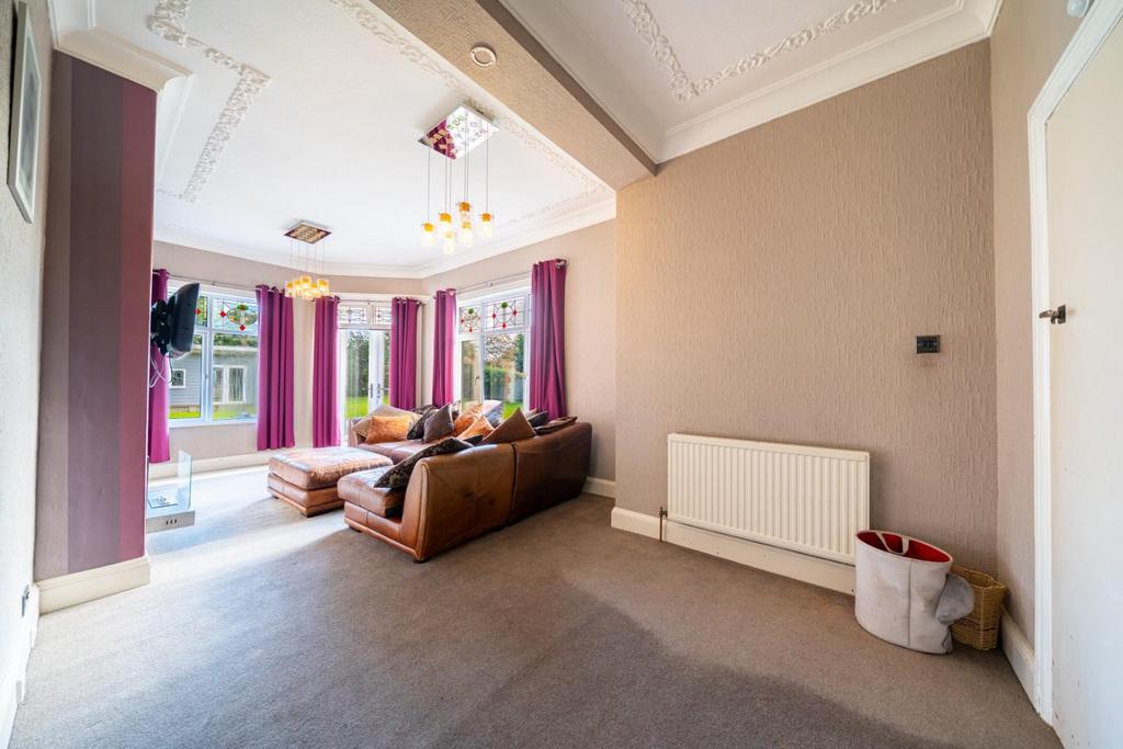 25236 99 Kingsgate 025.jpg