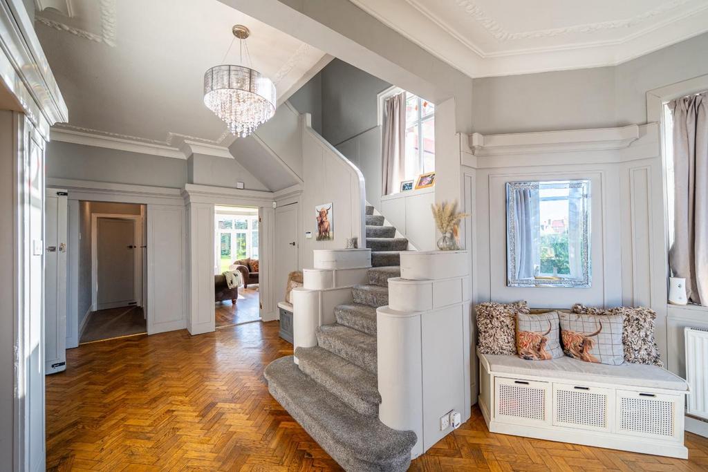 25236 99 Kingsgate 008.jpg