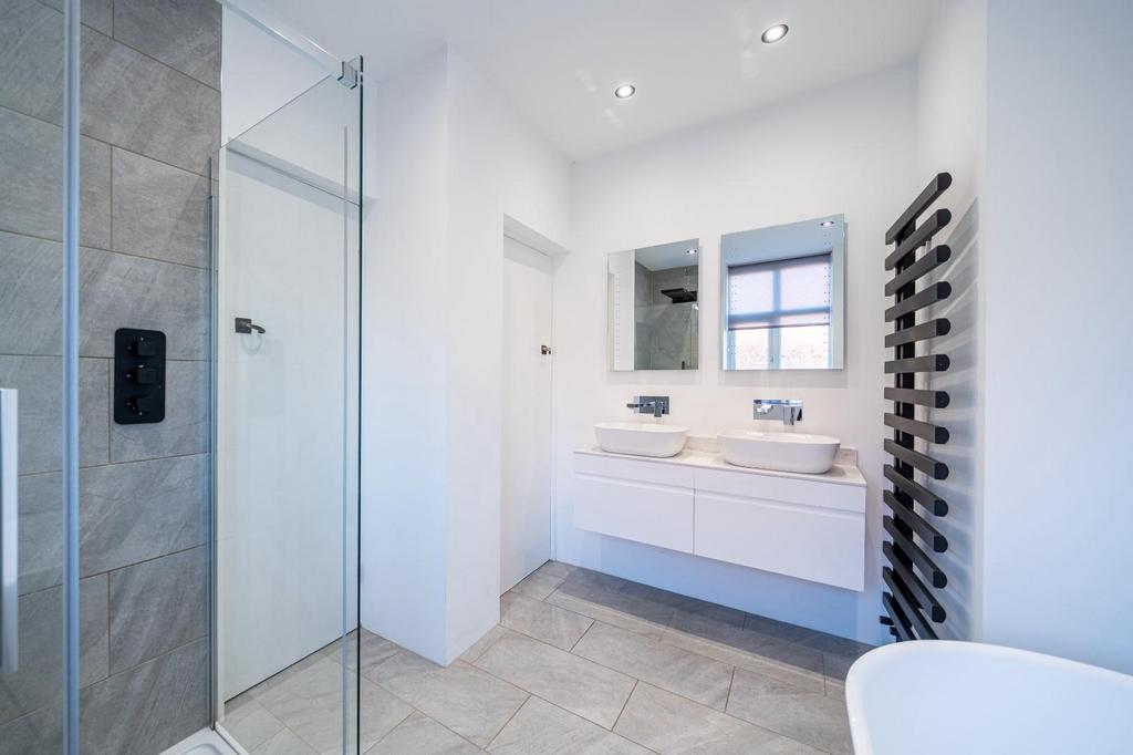 25236 99 Kingsgate 041.jpg