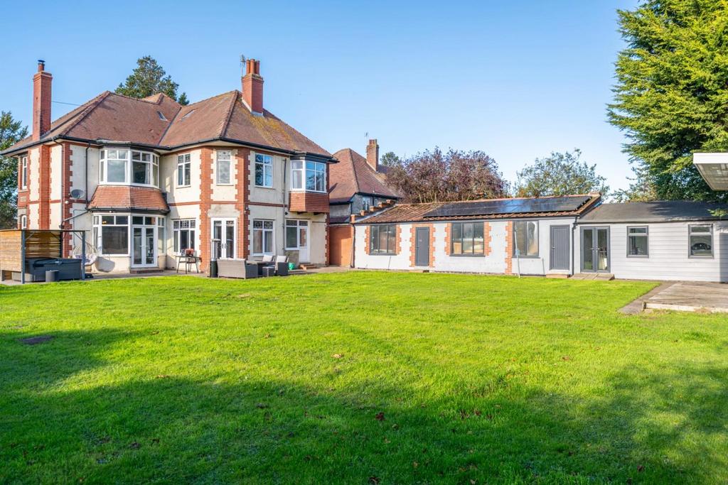 25236 99 Kingsgate 048.jpg