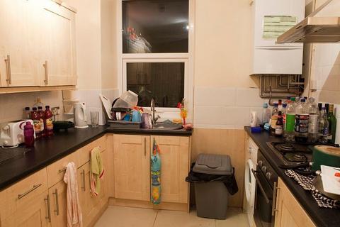 4 bedroom private hall to rent, New Road, Lancaster LA1