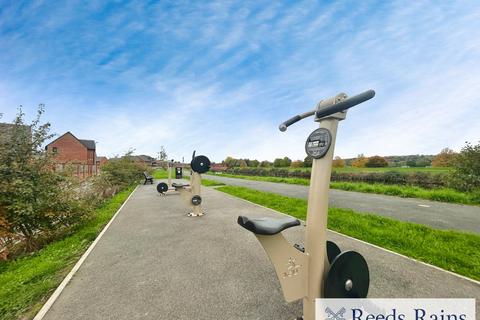 13 Riverside Way, Salford, M6 6HN