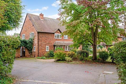 undefined, Bridge End, Warwick