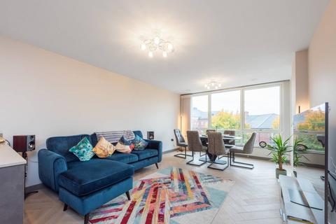 2 bedroom flat to rent, Oakleigh Road North, North Finchley, London, N20