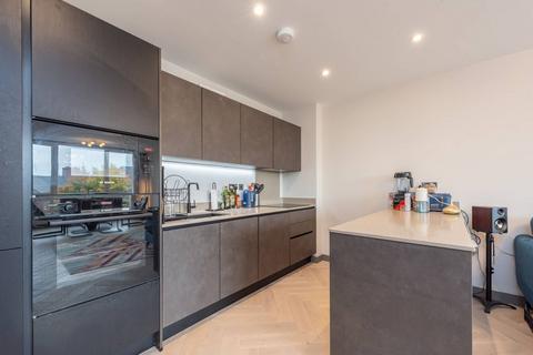 2 bedroom flat to rent, Oakleigh Road North, North Finchley, London, N20