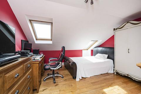 undefined, Granville Road, Bowes Park, London, N13