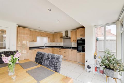 5 bedroom detached house for sale, Hobben Crescent, Hucknall NG15