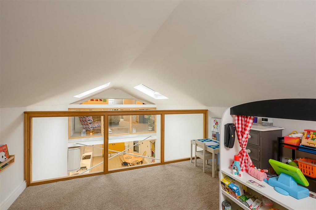 Snug/playroom