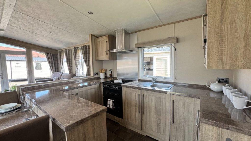 Carnaby Helmsley 2018 K1