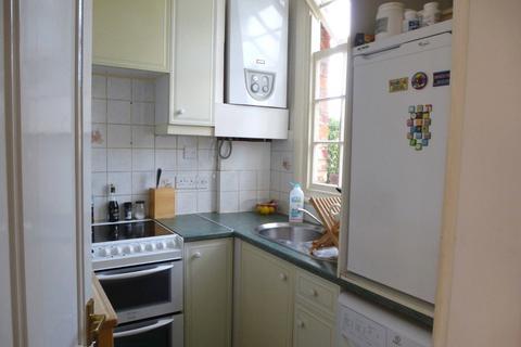 1 bedroom cottage to rent, St. Peters Avenue, Caversham, Reading, Berkshire, RG4 7DH