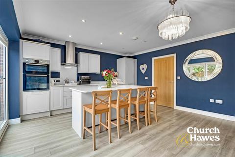 4 bedroom detached house for sale, Elm Way, Latchingdon
