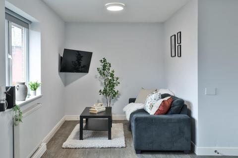 5 bedroom flat to rent,  Royal Park Road, Leeds LS6