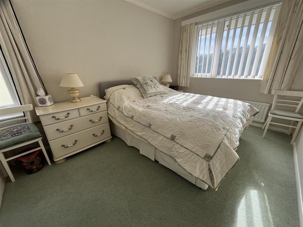Bedroom 2.JPG