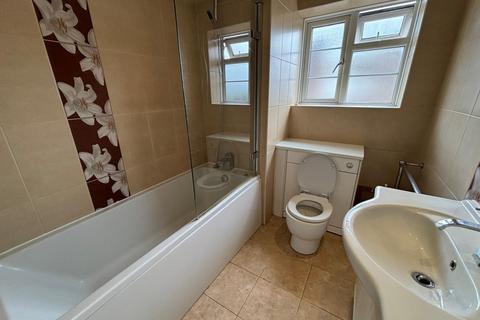 1 bedroom in a flat share to rent, Adelaide Road, London, NW3