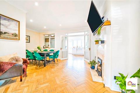 undefined, The Avenue, Hornchurch, RM12