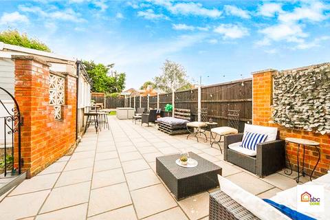 undefined, The Avenue, Hornchurch, RM12