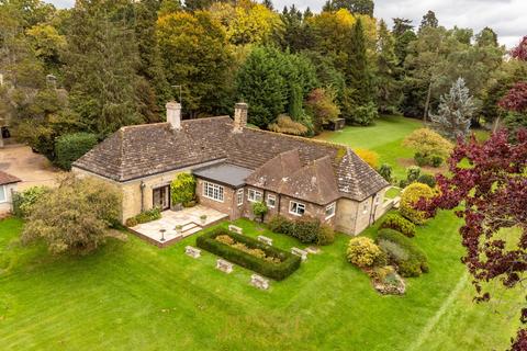 4 bedroom detached house for sale, London Road, East Grinstead RH19
