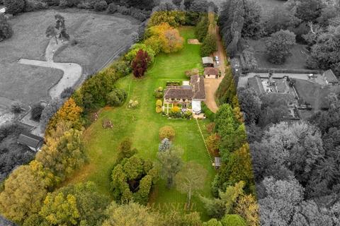 4 bedroom detached house for sale, London Road, East Grinstead RH19