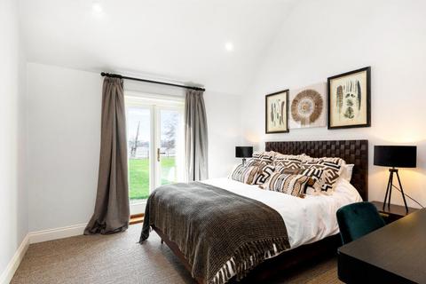 undefined, Clay Lane, Guildford GU4