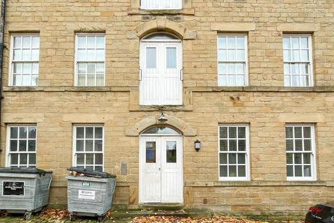 2 bedroom flat to rent, Station Road, Batley