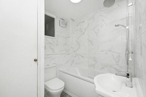 2 bedroom ground floor flat for sale, All Saints Close, London