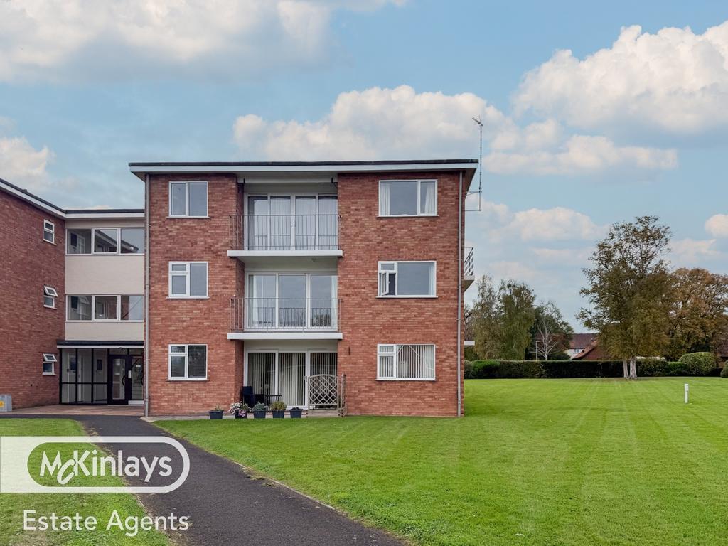 Minster Court, Galmington – First-Floor Apartme