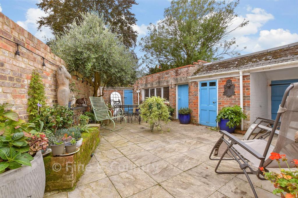 Patio / Decking