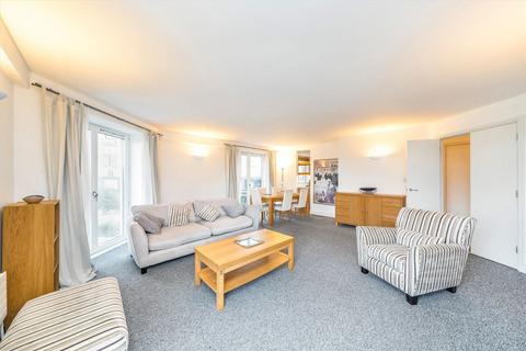 2 bedroom flat to rent, Westferry Road, London E14