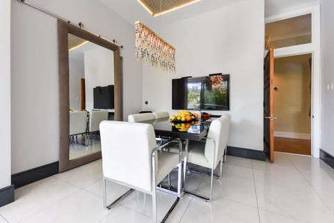 3 bedroom flat to rent, Ballards Lane, London, N12