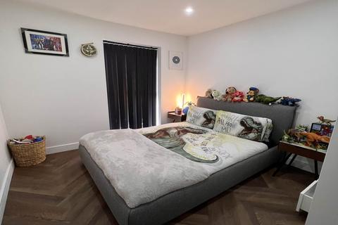undefined, Arbour Edge, King George V Drive East, Heath