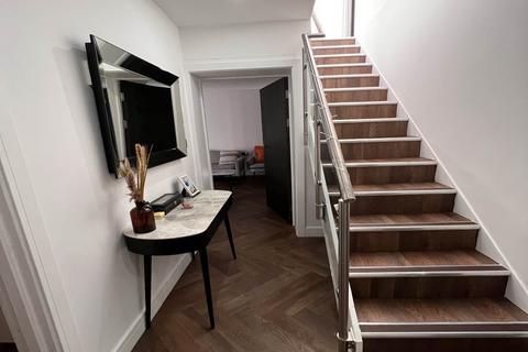 undefined, Arbour Edge, King George V Drive East, Heath