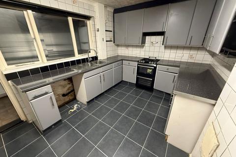 3 bedroom terraced house for sale, Highfield Road, Collier Row, RM5