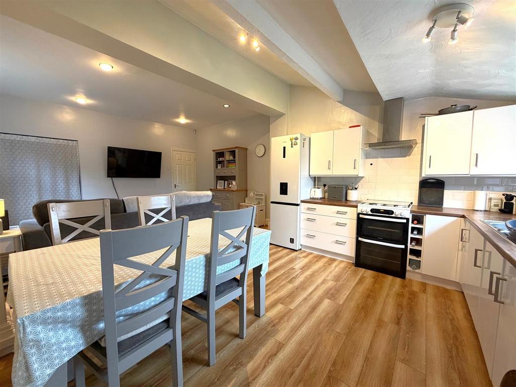 C4.jpeg