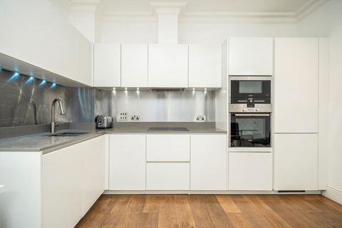 undefined, Leman Street, London E1