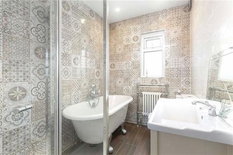 1 bedroom flat for sale, Goodwin Road, London W12