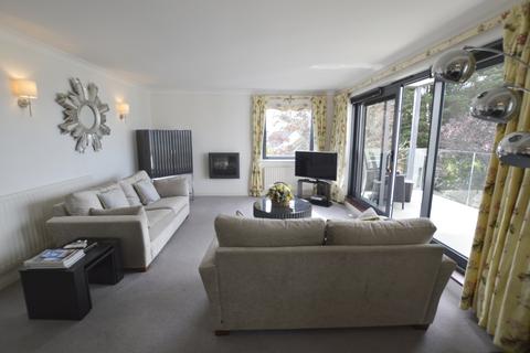 2 bedroom apartment to rent, Wykeham Lodge, Chaddesley Glen