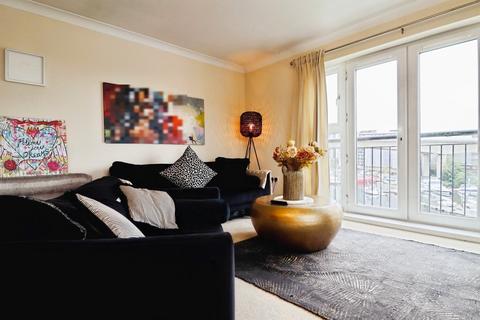 2 bedroom apartment for sale, River Walk, Penarth CF64