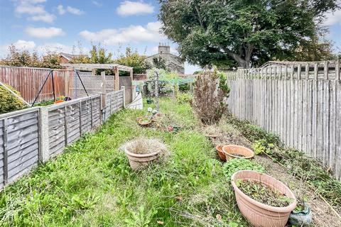 9 Bedford Road, Salisbury, SP2 7LW