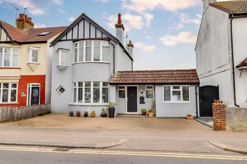 undefined, Elmsleigh Drive, Leigh-on-Sea SS9