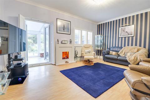 undefined, Elmsleigh Drive, Leigh-on-Sea SS9