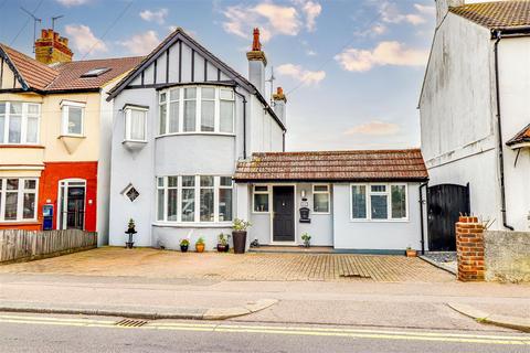 undefined, Elmsleigh Drive, Leigh-on-Sea SS9