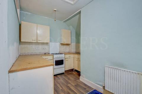 1 bedroom flat for sale, 66 Oxgate Gardens, London, NW2
