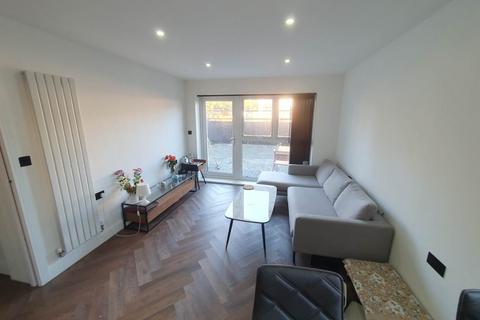 1 bedroom flat to rent, Arbour Edge, King George V Drive East, Heath