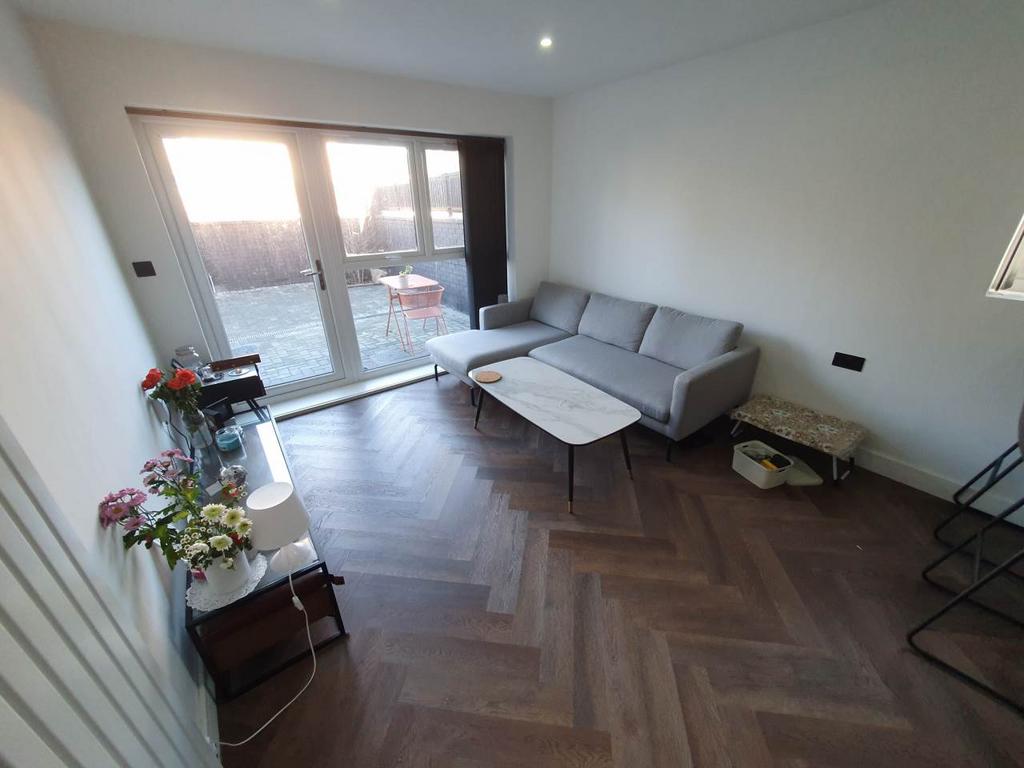 Living room (2)